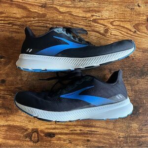 Brooks Mens Launch 8 Black & Blue Sneakers